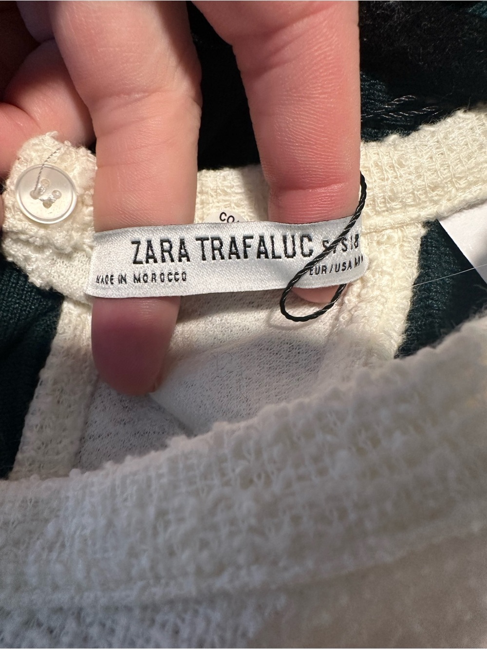 zara trafaluc cropped off white sleeveless top - Picture 3 of 7